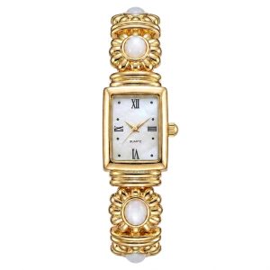 women watch